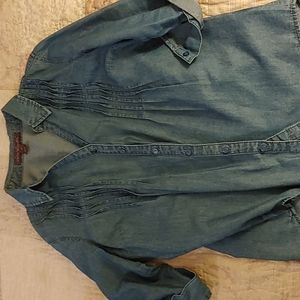 Gloria Vanderbilt light denim style shirt Size Small
